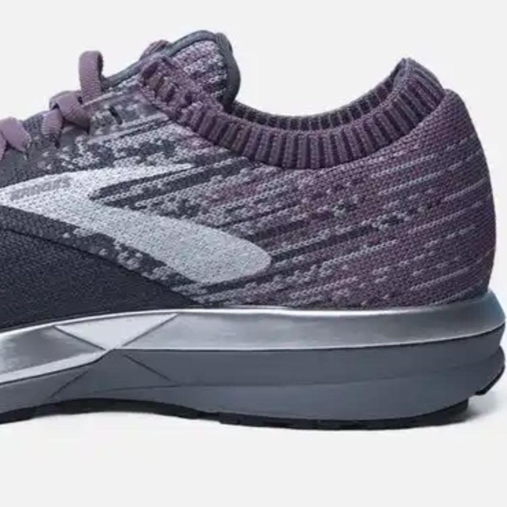 SOLD!!! NWT BROOKS RICOCHET Running Shoe - Picture 3 of 6